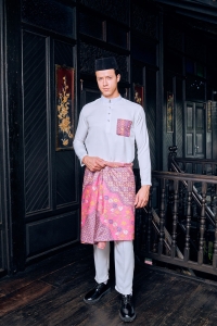 Baju Melayu Batik in White